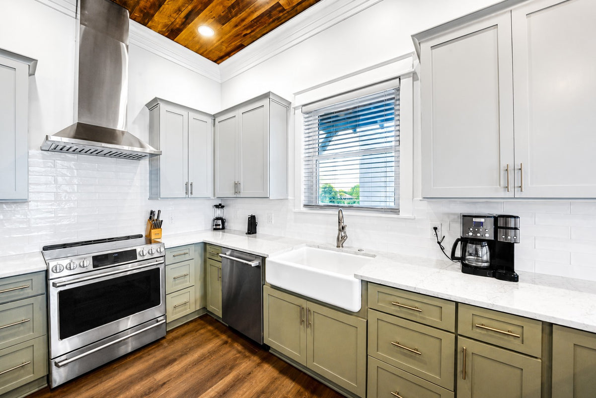 Two Tone Green Kitchen Cabinet Warehouse 01