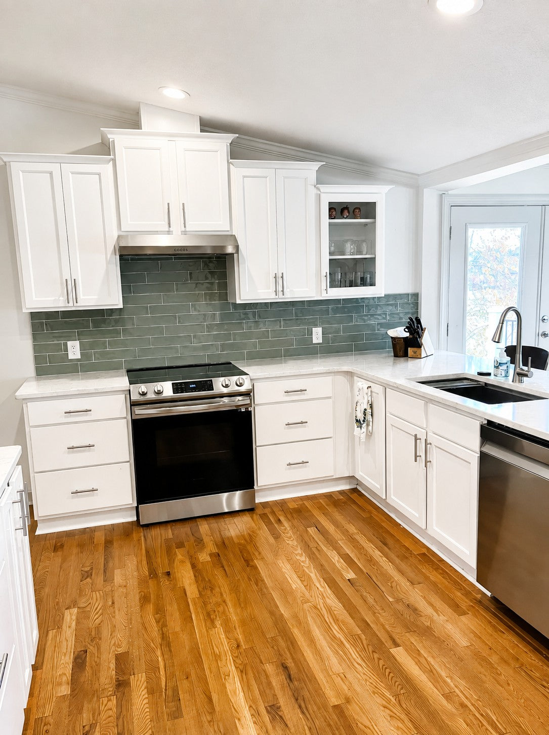 White Kitchen Green Backsplash Cabinet Warehouse 03